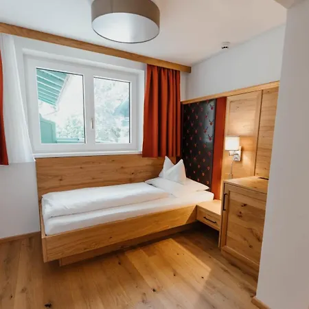 Zum Stern ホテル 4*