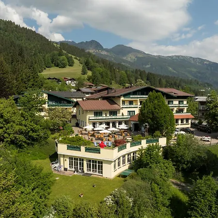 Zum Stern Inkl Gasteiner Bergbahnen Im Sommer فندق 4*