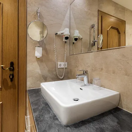 Zum Stern Otel 4*